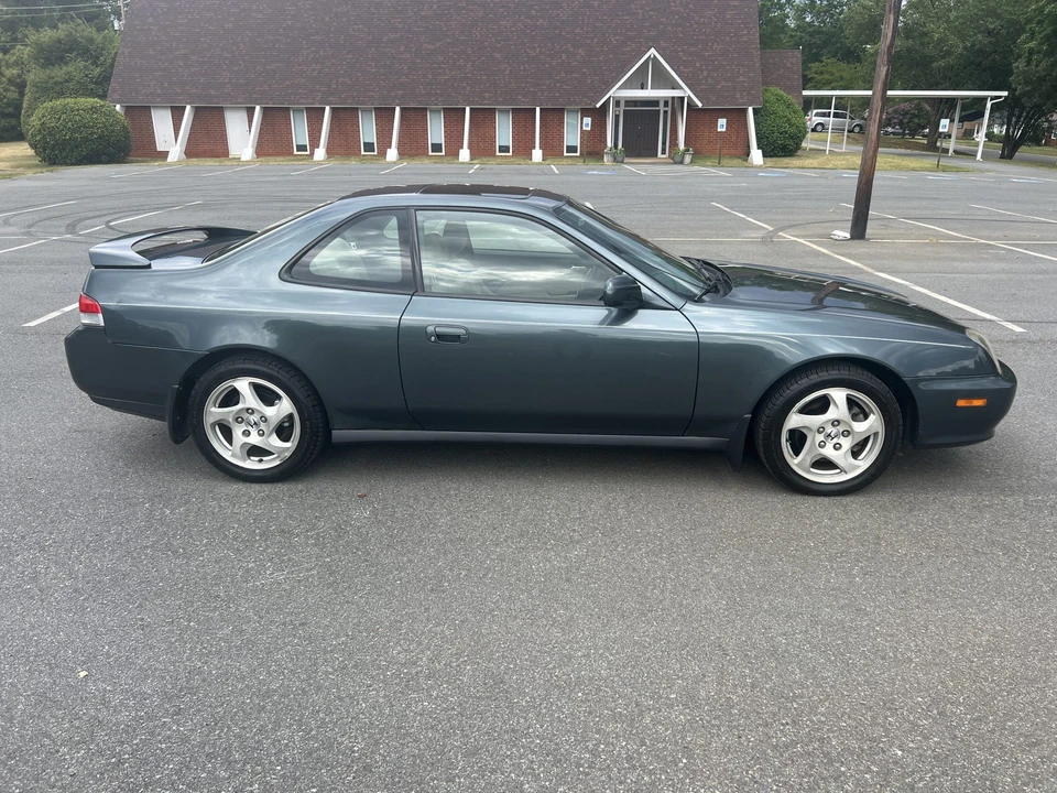 1998 Honda Prelude 5th Gen - Image 17 of 31