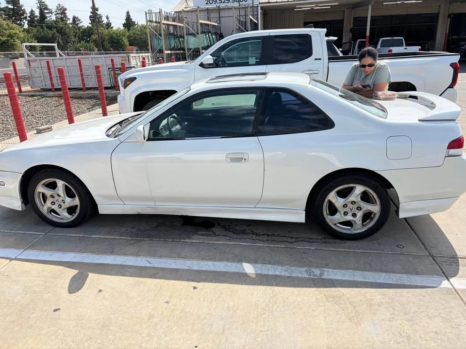 1998 Honda Prelude 5th Gen - Image 2 of 6
