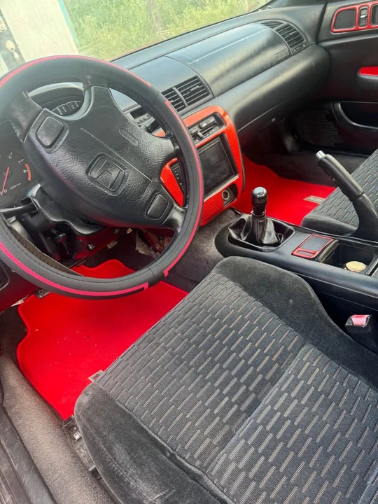 1998 Honda Prelude 5th Gen - Image 2 of 3