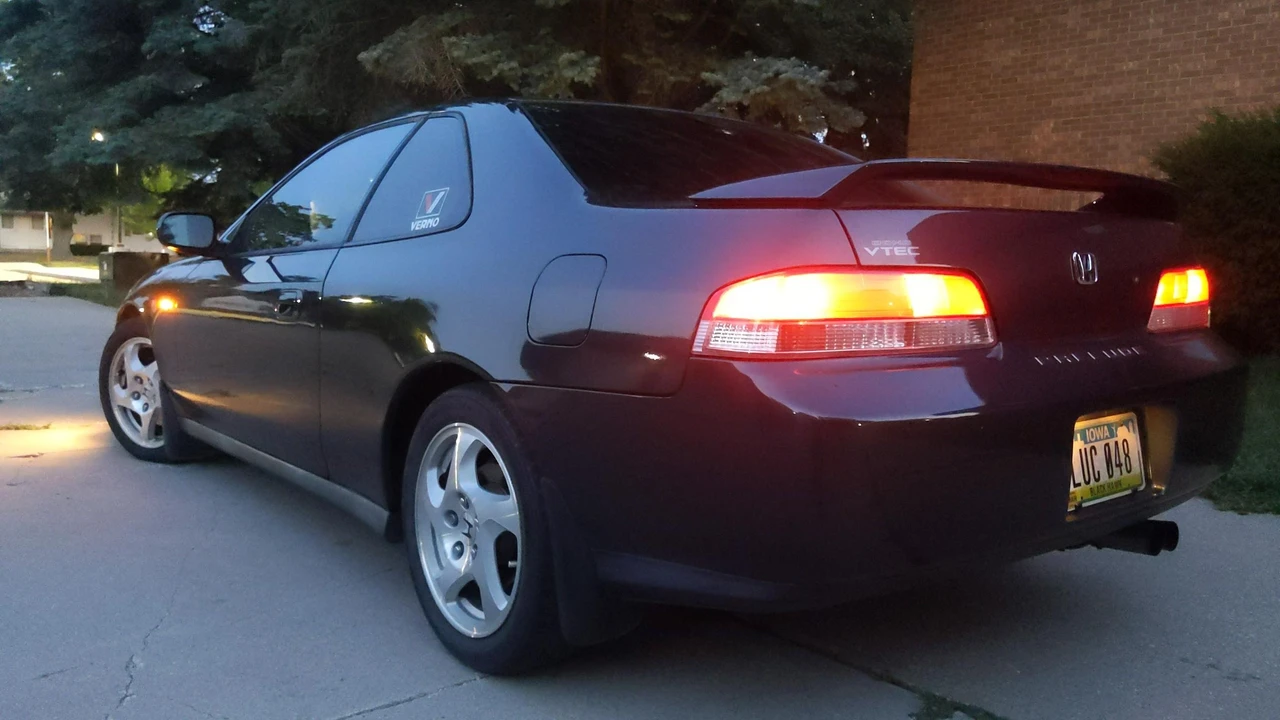 1998 Honda Prelude 5th Gen - Image 16 of 31