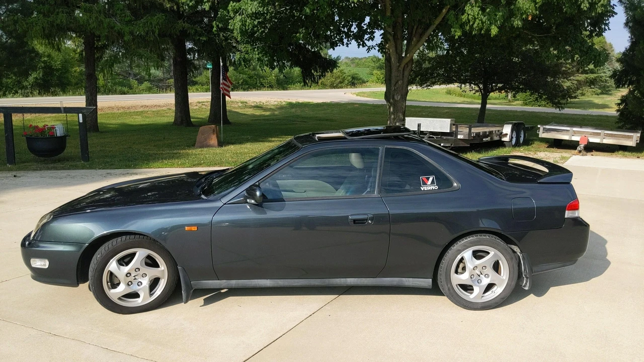 1998 Honda Prelude 5th Gen - Image 13 of 31