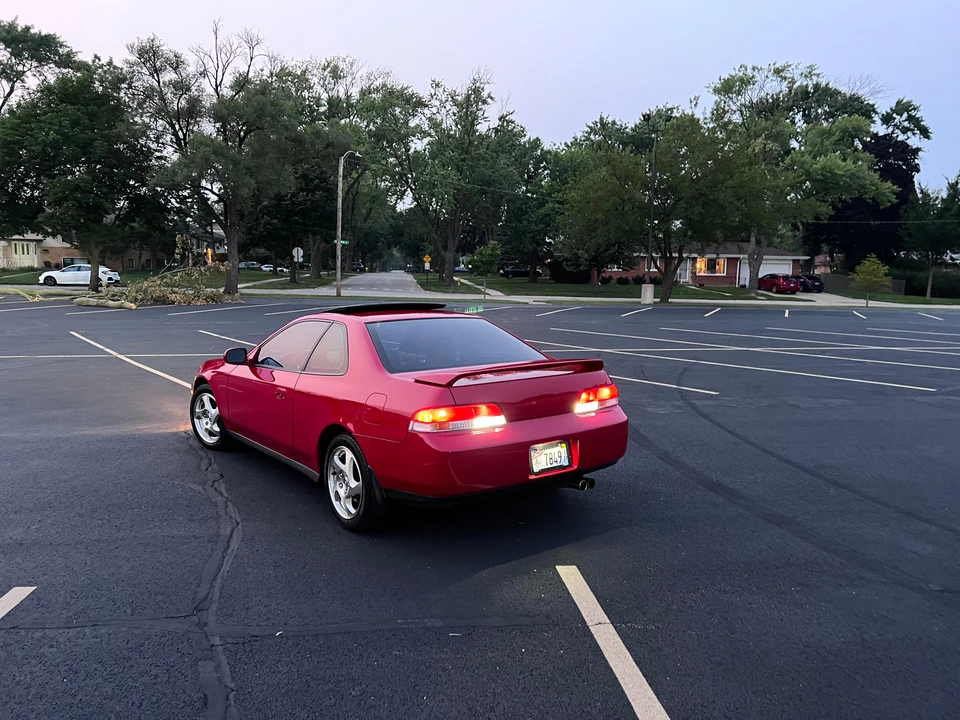 1998 Honda Prelude 5th Gen - Image 23 of 31