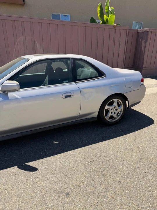 1998 Honda Prelude 5th Gen - Image 5 of 8