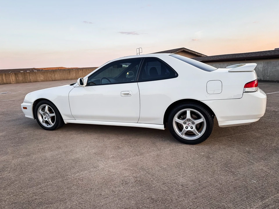 1998 Honda Prelude 5th Gen - Image 11 of 31