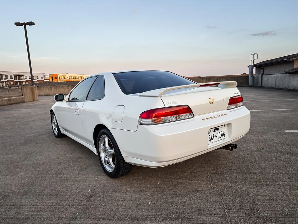 1998 Honda Prelude 5th Gen - Image 15 of 31