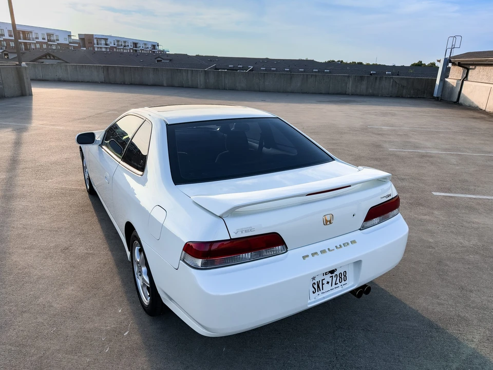 1998 Honda Prelude 5th Gen - Image 16 of 31