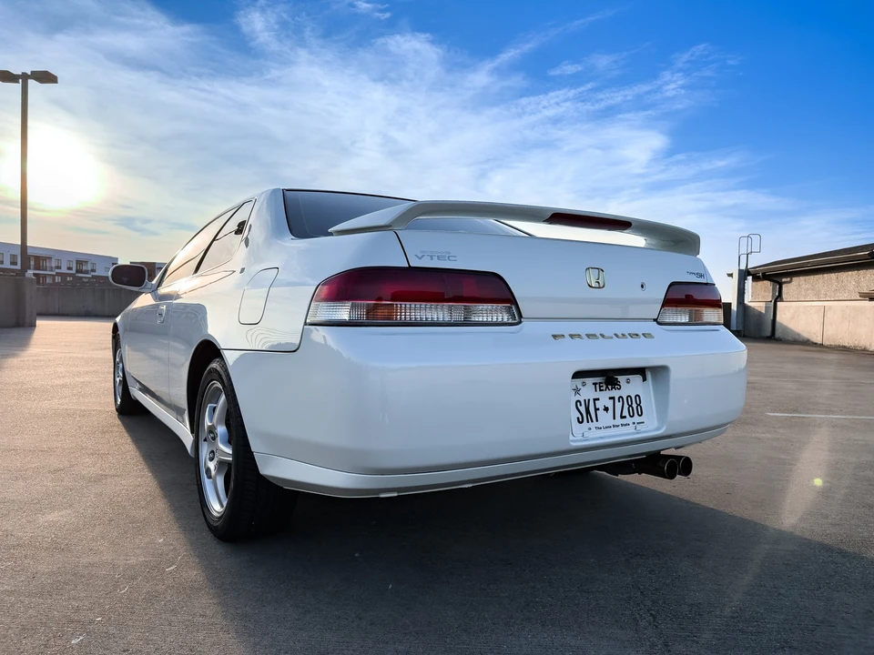 1998 Honda Prelude 5th Gen - Image 17 of 31