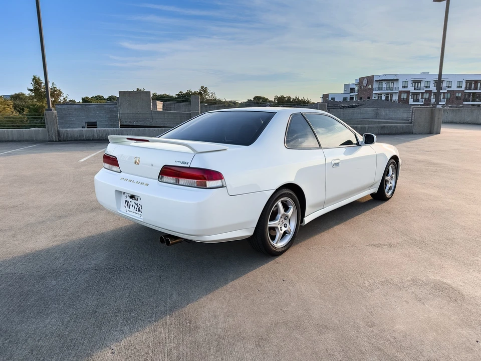 1998 Honda Prelude 5th Gen - Image 25 of 31