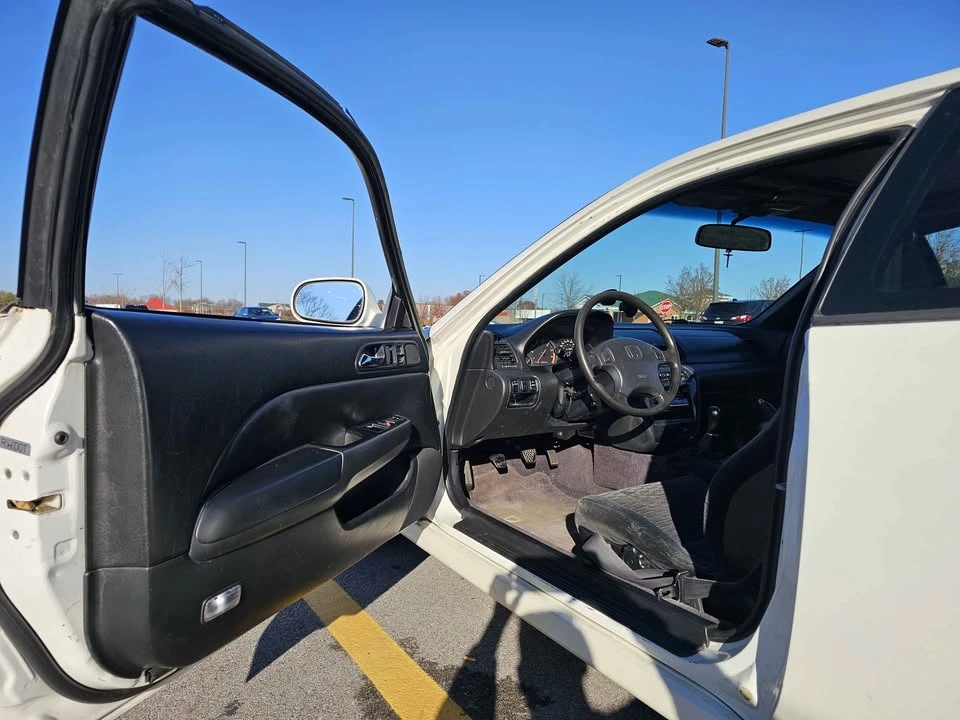 1998 Honda Prelude 5th Gen - Image 13 of 20