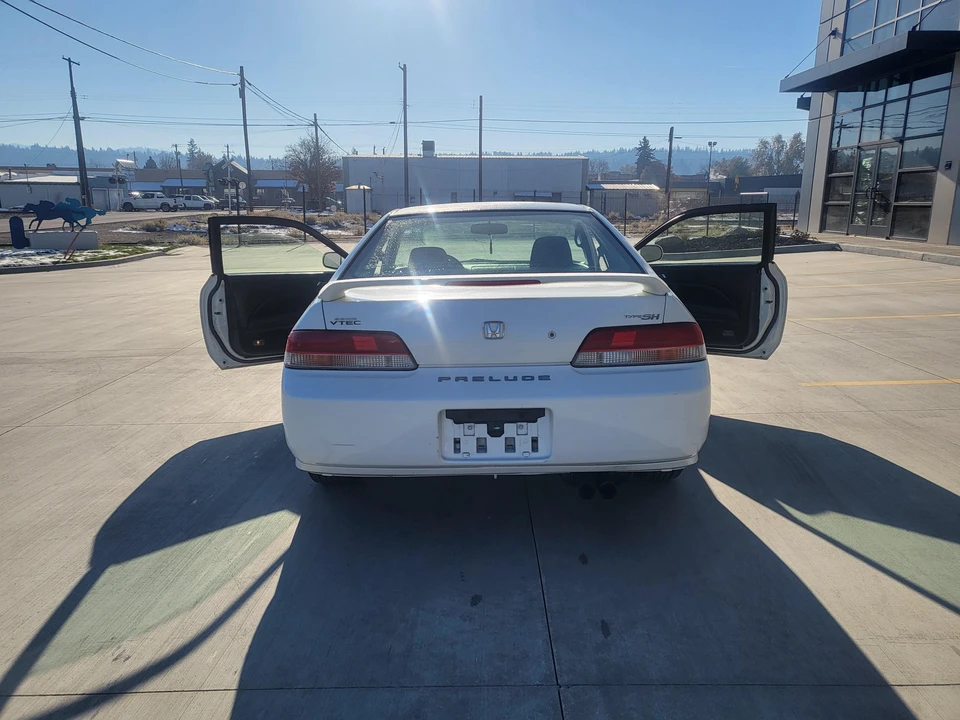 1998 Honda Prelude 5th Gen - Image 15 of 31