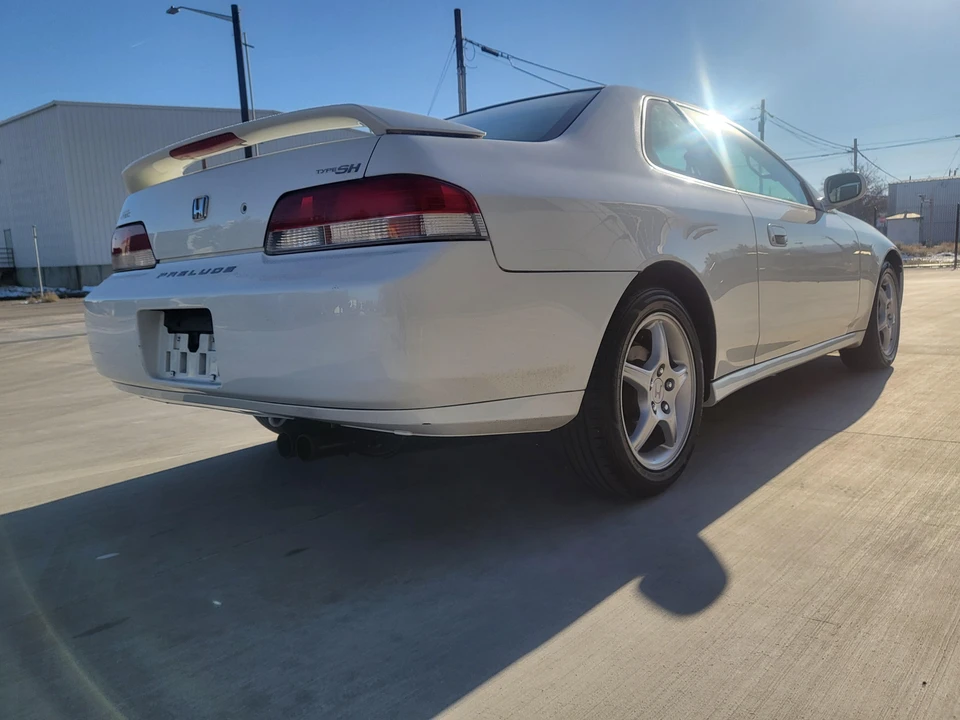 1998 Honda Prelude 5th Gen - Image 16 of 31