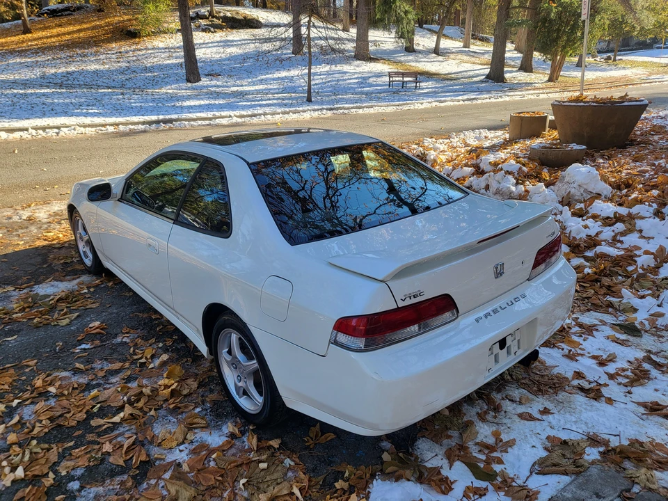 1998 Honda Prelude 5th Gen - Image 13 of 31