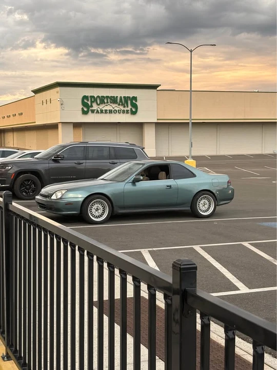 1998 Honda Prelude 5th Gen - Image 2 of 3