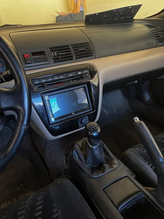 1998 Honda Prelude 5th Gen - Image 4 of 8