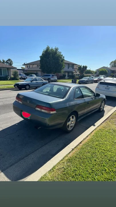 1998 Honda Prelude 5th Gen - Image 2 of 4