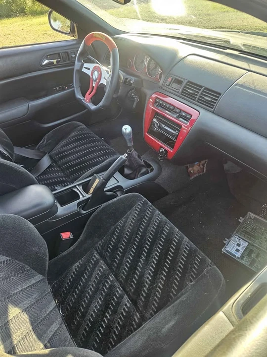 1998 Honda Prelude 5th Gen - Image 13 of 16