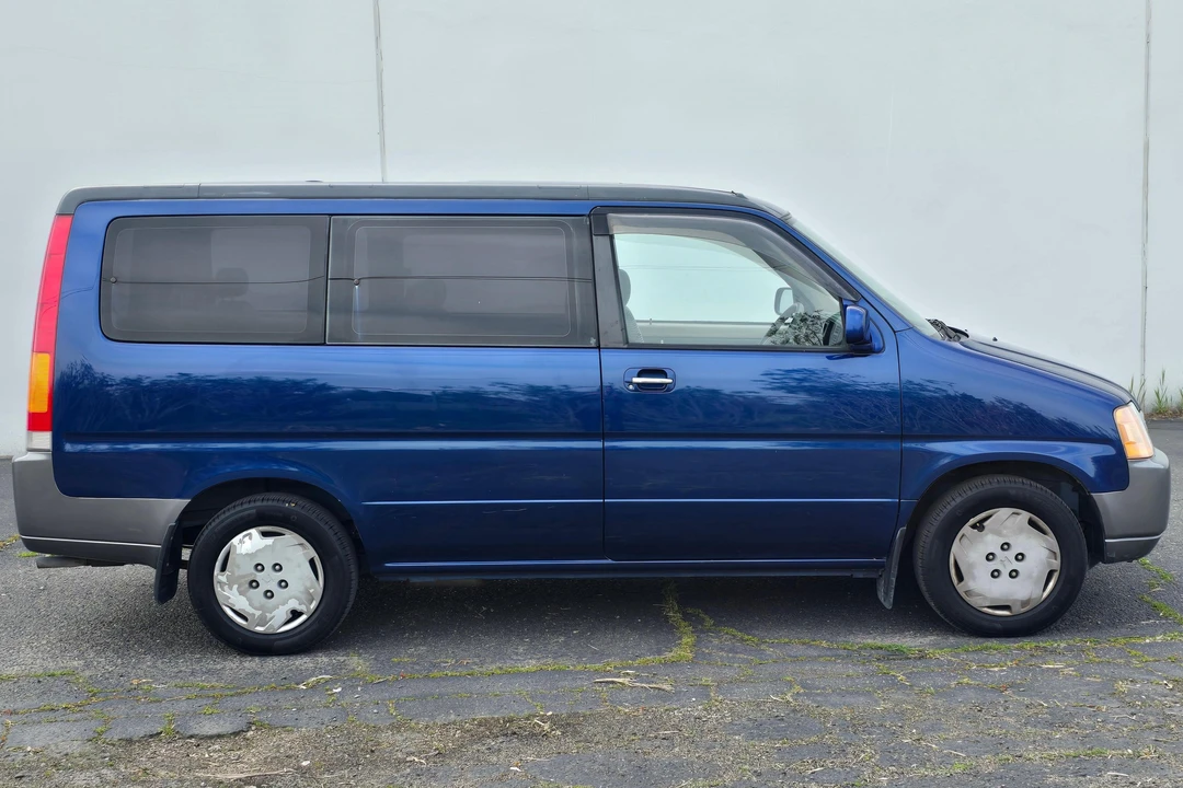 1998 Honda Stepwgn - Image 3 of 31