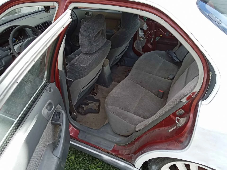 1998 Honda EK Civic - Image 5 of 10