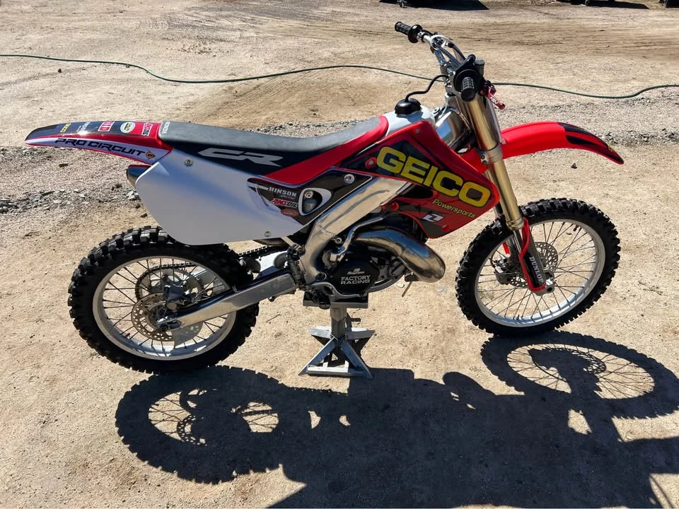 1996 Honda CR - Image 2 of 10