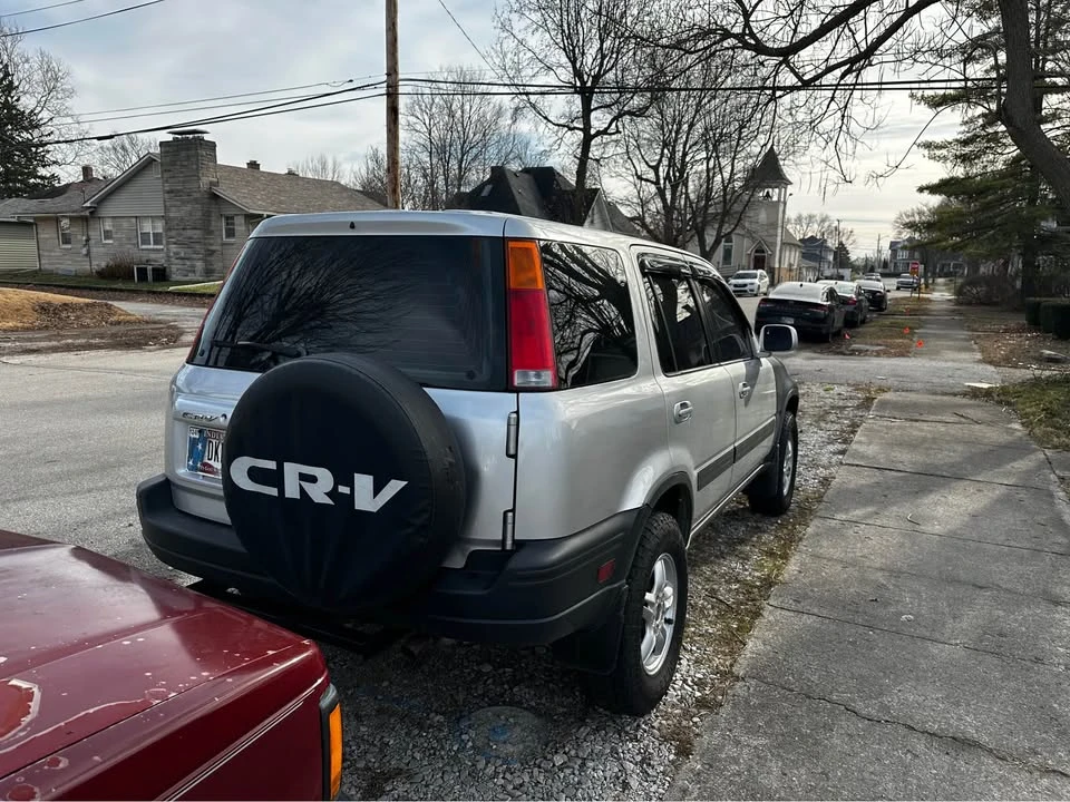 1998 Honda CR-V 1st Gen - Image 2 of 8