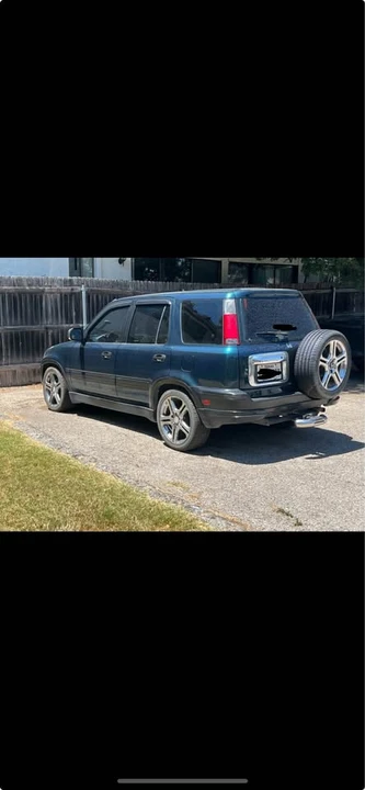 1998 Honda CR-V 1st Gen - Image 2 of 9