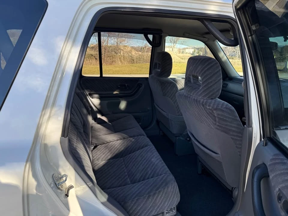 1998 Honda CR-V 1st Gen - Image 6 of 6