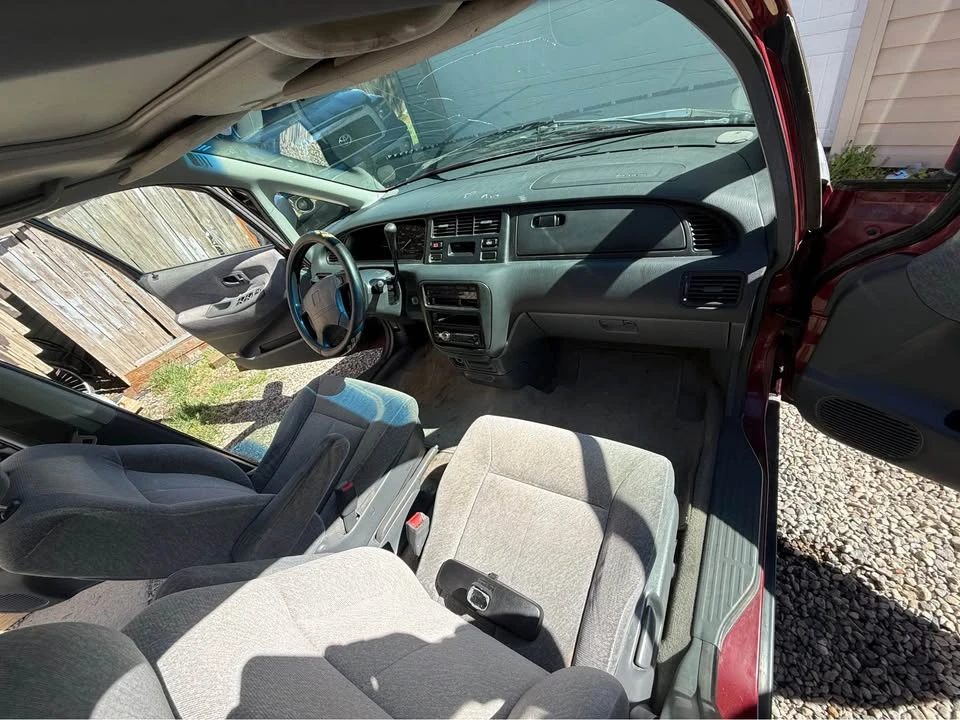 1998 Honda Odyssey - Image 2 of 9