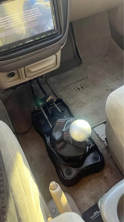 1998 Honda Odyssey - Image 3 of 11