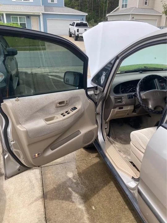 1998 Honda Odyssey - Image 6 of 11