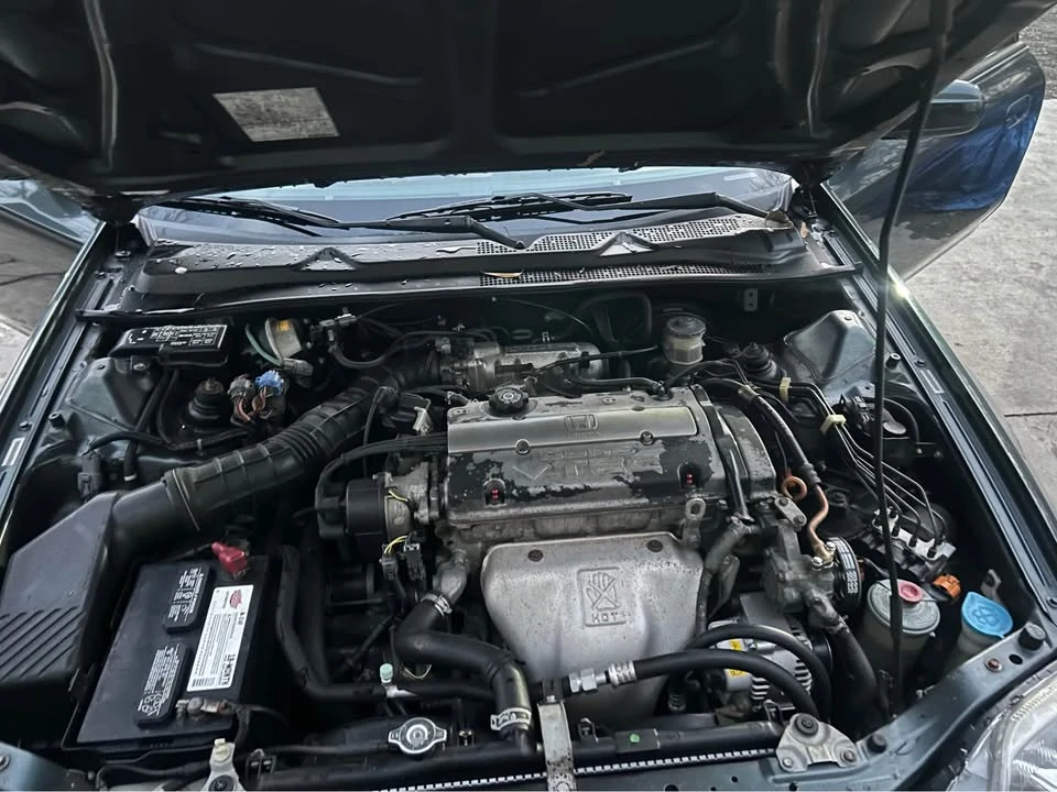1998 Honda Prelude 5th Gen - Image 9 of 14