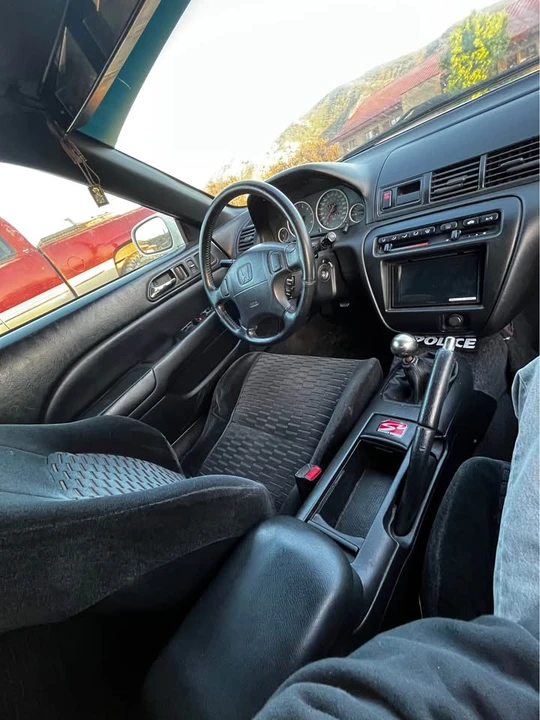 1998 Honda Prelude 5th Gen - Image 5 of 6