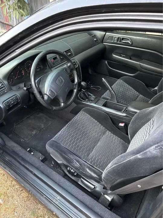 1998 Honda Prelude 5th Gen - Image 2 of 4