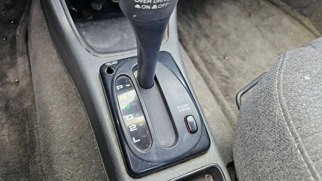 1998 Hyundai Accent - Image 21 of 21