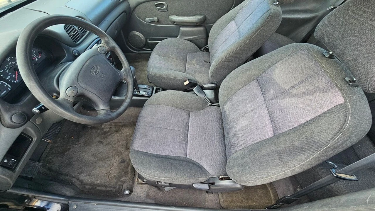 1998 Hyundai Accent - Image 15 of 21