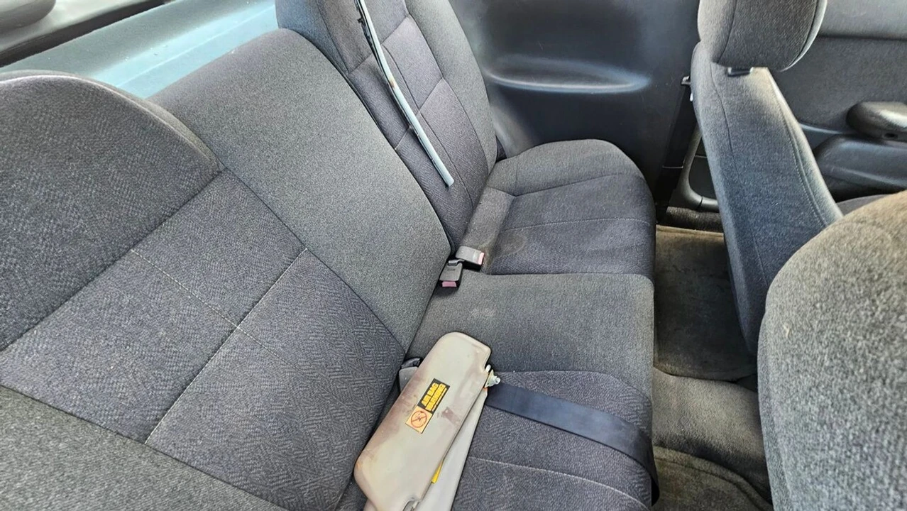 1998 Hyundai Accent - Image 17 of 21