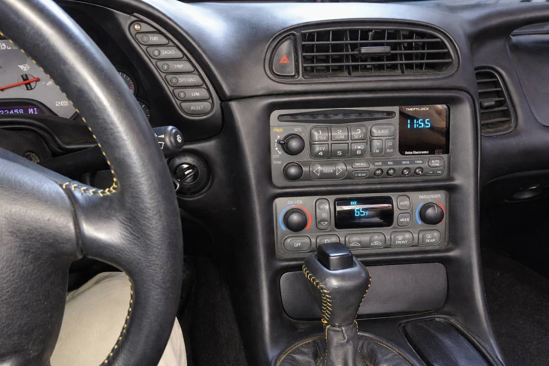1998 Chevrolet Corvette C5 - Image 4 of 8