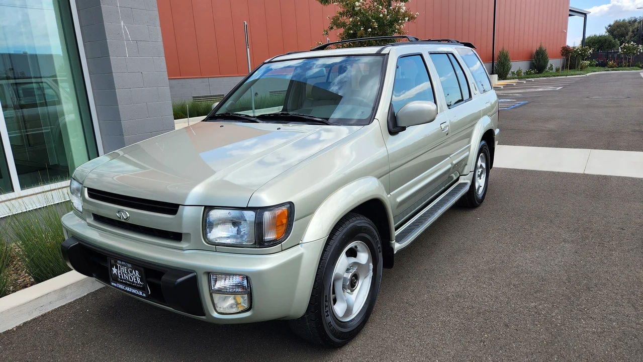 1998 Infiniti QX4 - Image 14 of 31