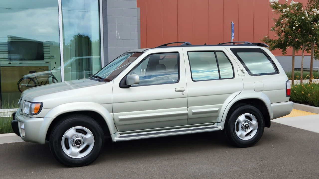 1998 Infiniti QX4 - Image 18 of 31