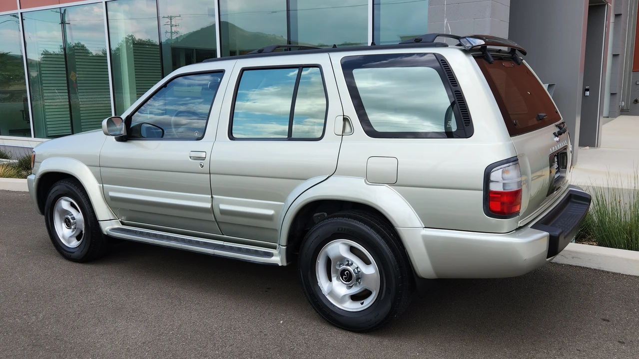 1998 Infiniti QX4 - Image 21 of 31