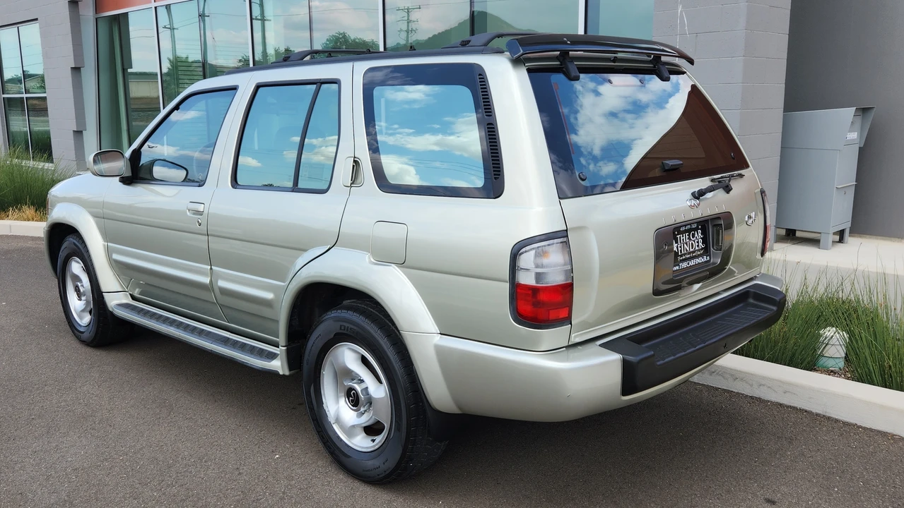 1998 Infiniti QX4 - Image 22 of 31