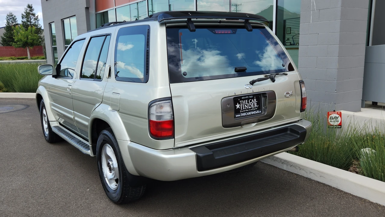 1998 Infiniti QX4 - Image 24 of 31
