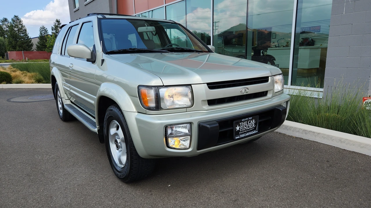 1998 Infiniti QX4 - Image 8 of 31