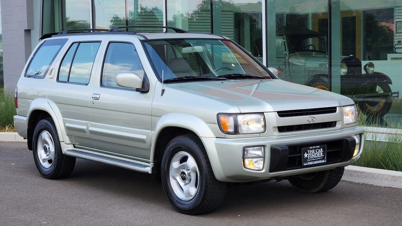1998 Infiniti QX4 - Image 3 of 31