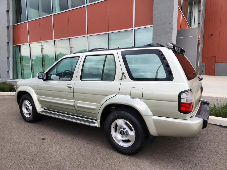 1998 Infiniti QX4 - Image 15 of 31