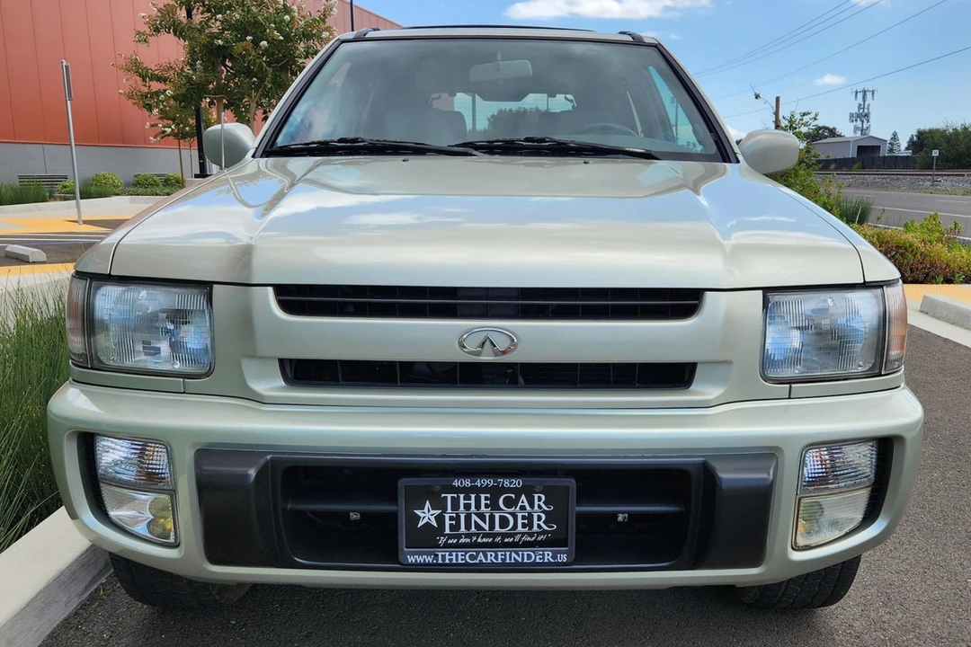 1998 Infiniti QX4 - Image 2 of 31