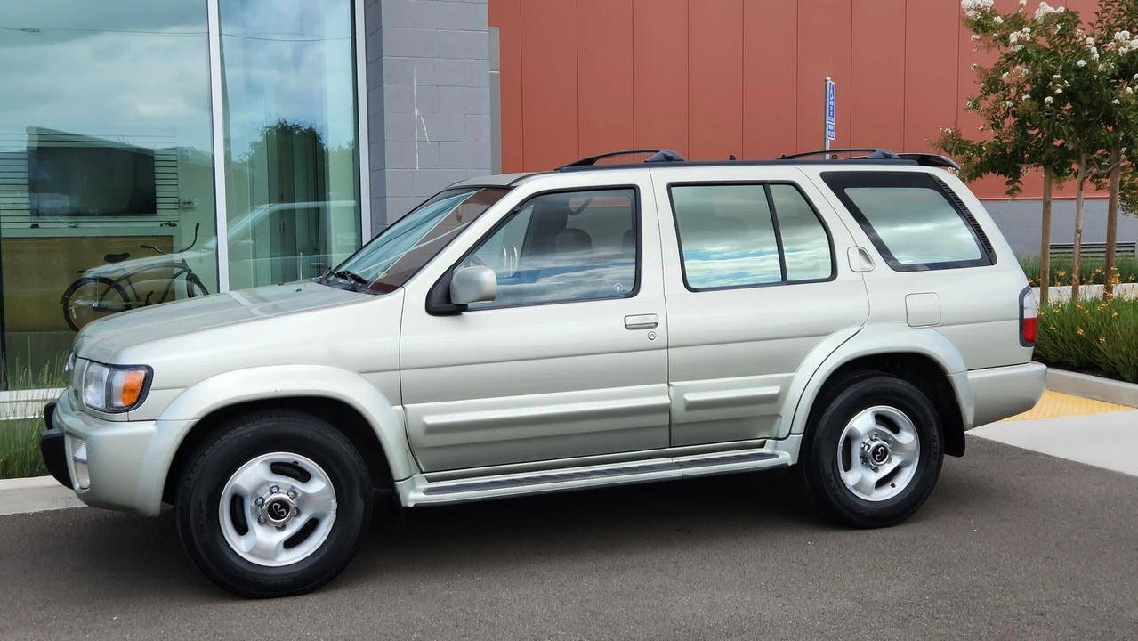 1998 Infiniti QX4 - Image 13 of 31