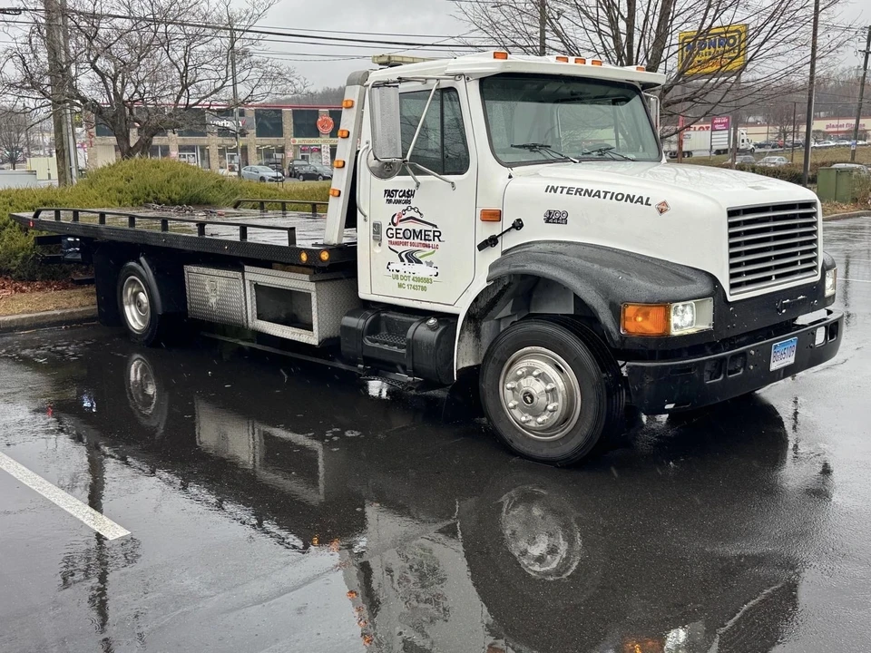 1998 International Harvester Pickup - Image 4 of 19