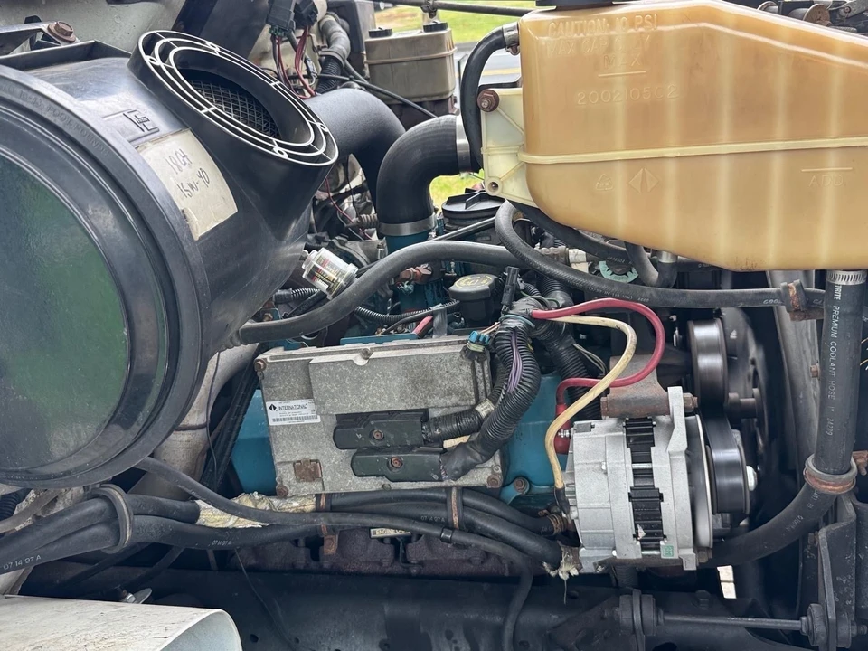 1998 International Harvester Pickup - Image 19 of 19