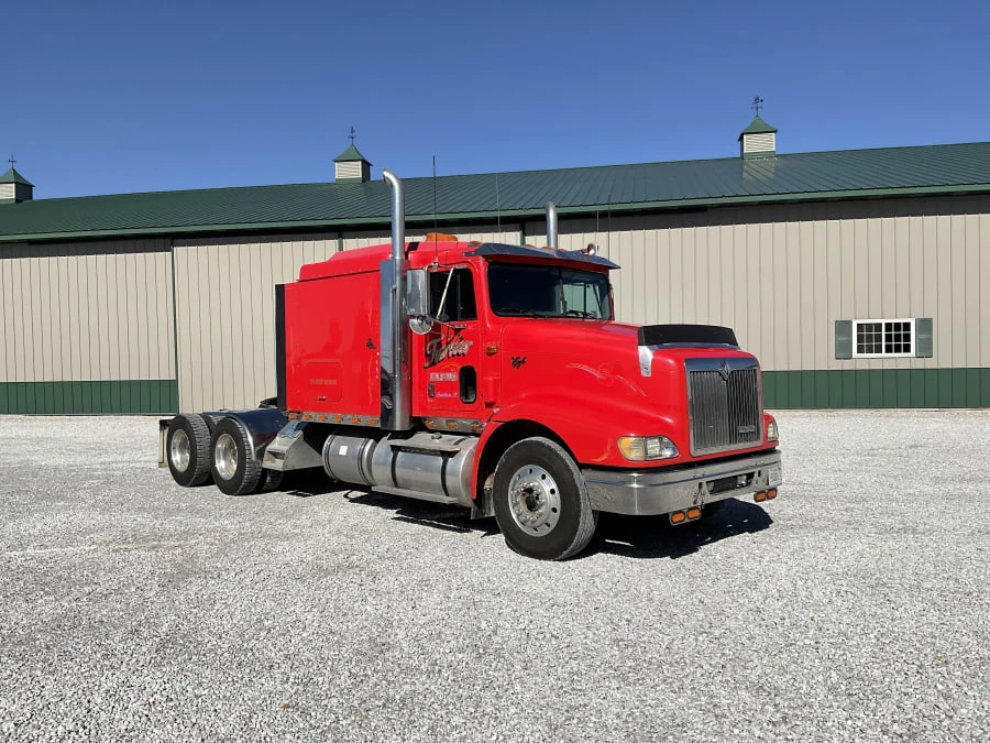 1998 International Harvester Pickup - Image 2 of 21