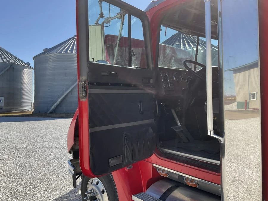 1998 International Harvester Pickup - Image 12 of 21